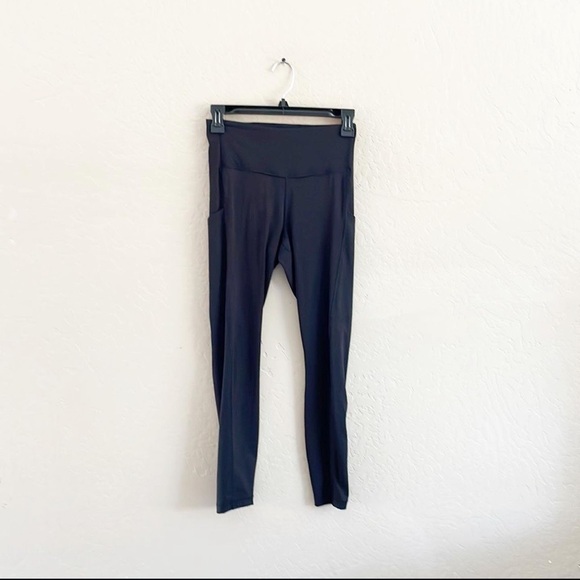 Athleta Black Ultimate Stash Pocket 7/8 Tight - Picture 2 of 8